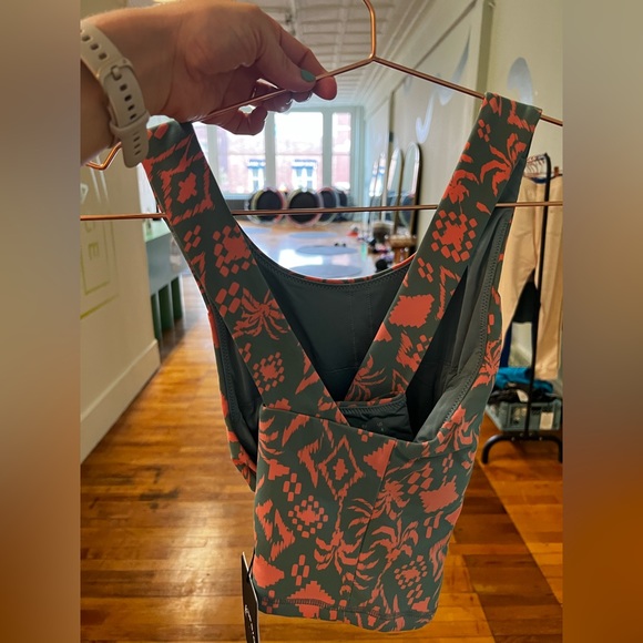 NWT The Upside Crop Tank - Picture 2 of 3